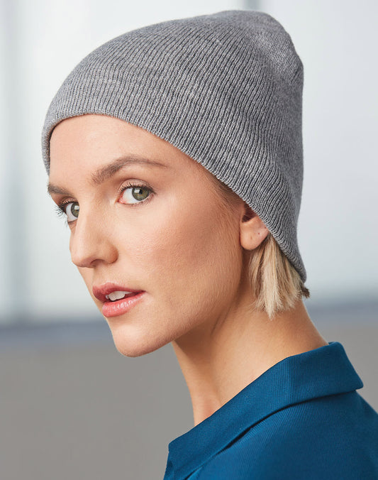 products/BEANIE/CH22/Grey/CH22_MarlGrey_lady.jpg