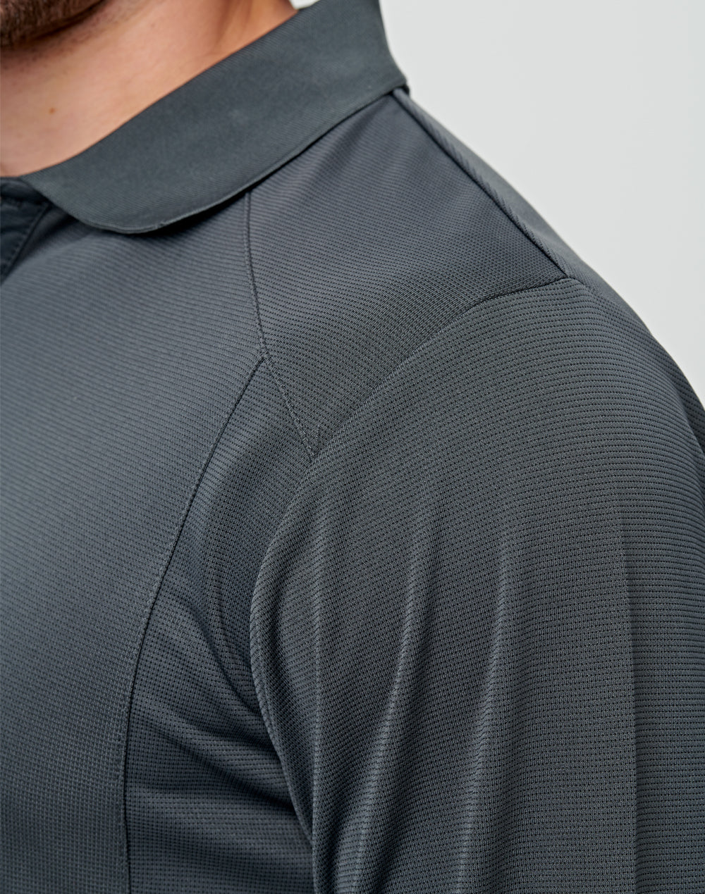 products/POLOS/PS89/StormGrey/PS89_Stormgrey_shoulder.jpg