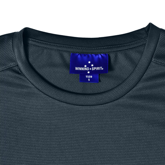 products/T-SHIRTS/TS39/GraphiteGrey/TS39_GraphiteGrey_collar.jpg
